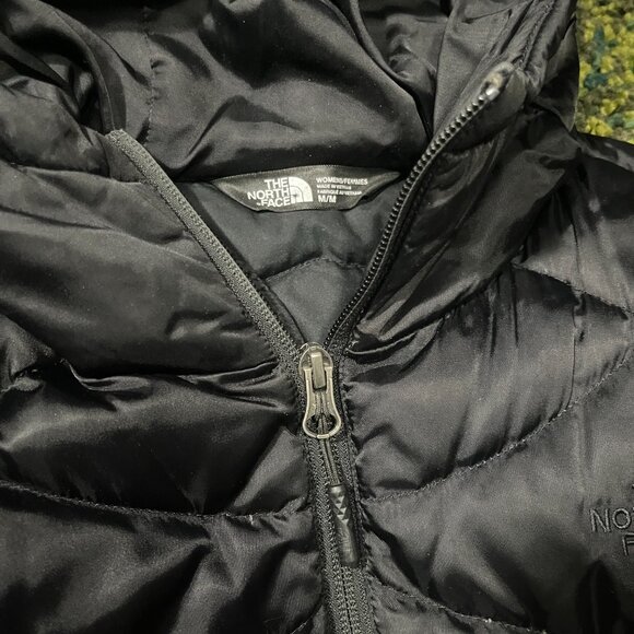 The North Face Aconcagua Parka 550 (women's M) - Picture 2 of 12